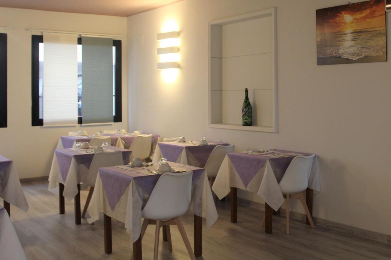 Hotel Adria Nuova Rimini Ngoại thất bức ảnh