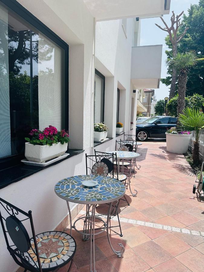 Hotel Adria Nuova Rimini Ngoại thất bức ảnh